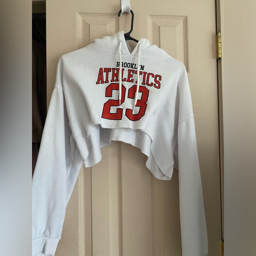 cropped hoodie